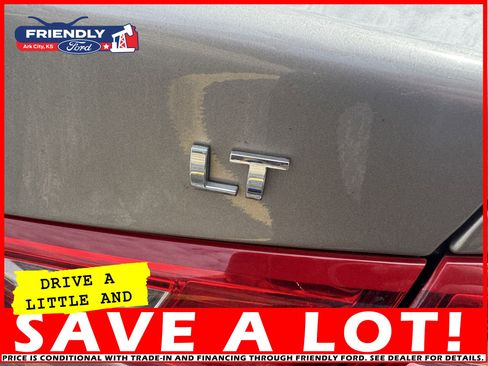 Used 2023 Chevrolet Malibu LT image 33