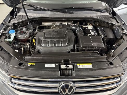 Used 2024 Volkswagen Tiguan SE image 42