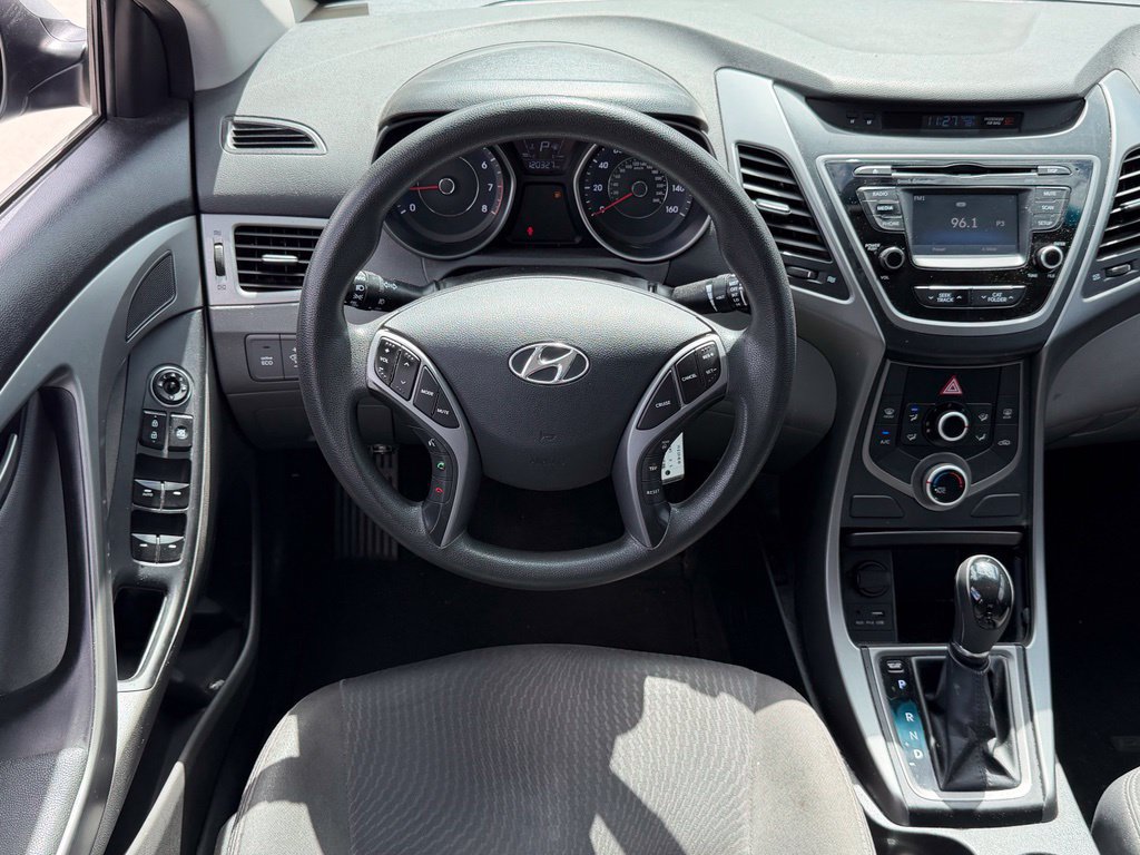 Used 2015 Hyundai Elantra SE w/ Option Group 02 FWD image 15