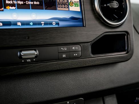 Used 2025 Mercedes-Benz Sprinter 3500 image 58