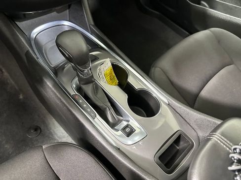 Used 2023 Chevrolet Malibu LT image 20