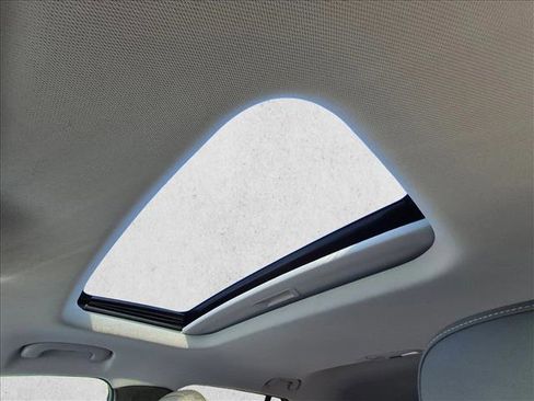 Used 2025 Chevrolet Trax ACTIV w/ Sunroof Package FWD image 15