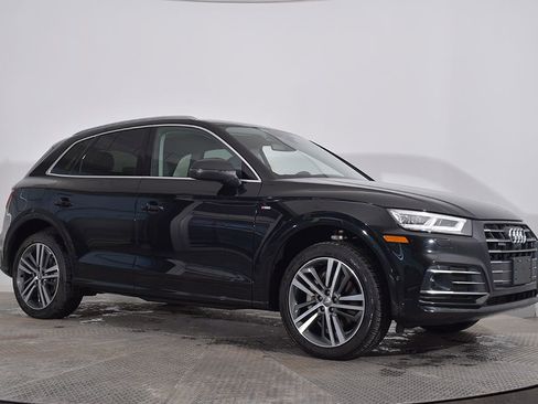 Used 2020 Audi Q5 e Prestige w/ Prestige Package image 9