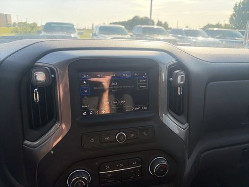 Used 2022 Chevrolet Silverado 1500 Custom Trail Boss AWD/4WD image 15