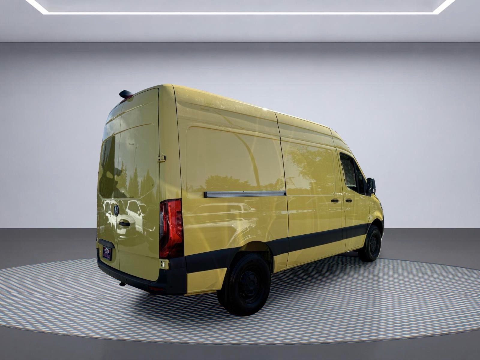 Used 2021 Mercedes-Benz Sprinter 1500 image 10