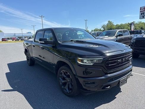 Used 2020 RAM 1500 Limited w/ Black Appearance Package AWD/4WD image 10