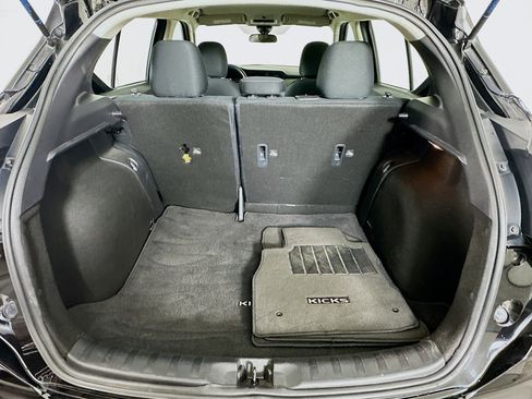 Used 2024 Nissan Kicks SV image 25