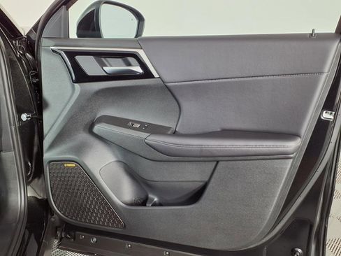 New 2025 Mitsubishi Outlander SE image 8