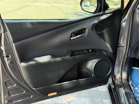 Used 2019 Toyota Prius Prime Advanced image 35