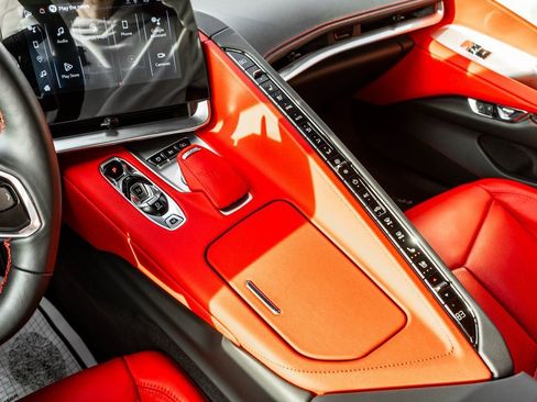 Used 2024 Chevrolet Corvette Stingray w/ Z51 Performance Package image 22