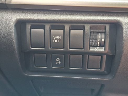 Used 2024 Subaru Forester Premium AWD/4WD image 27