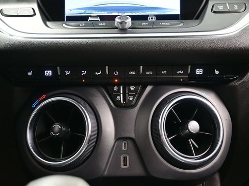 Used 2022 Chevrolet Blazer LT AWD/4WD image 23