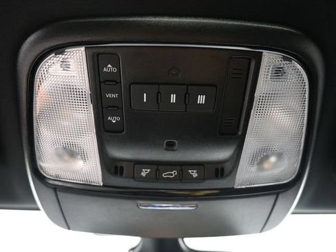 Used 2025 Dodge Durango R/T AWD/4WD image 35