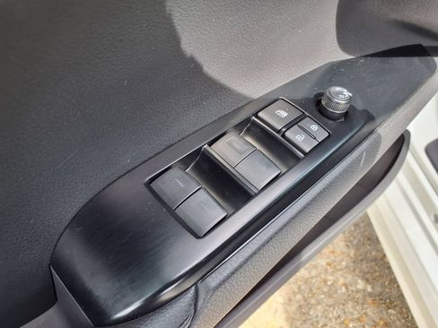 Used 2025 Toyota Camry XSE FWD image 21