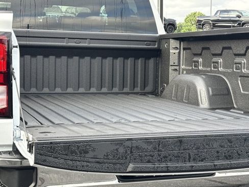 New 2026 GMC Sierra 1500 Pro w/ Pro Value Package AWD/4WD image 9
