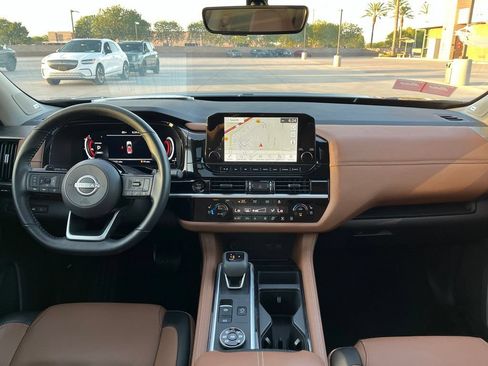 Used 2025 Nissan Pathfinder Platinum w/ Cargo Package AWD/4WD image 55
