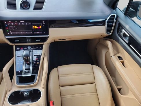 Used 2022 Porsche Cayenne Platinum Edition AWD/4WD image 14