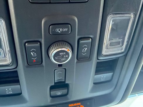 Used 2023 GMC Yukon XL Denali Ultimate AWD/4WD image 30
