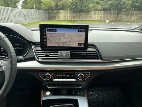 Certified 2025 Audi Q5 2.0T Premium Plus image 13