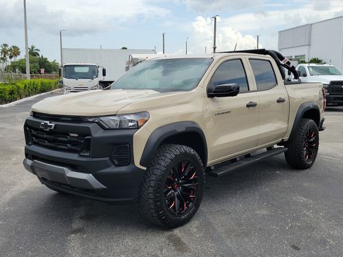 Used 2023 Chevrolet Colorado Trail Boss w/ Technology Package AWD/4WD image 7