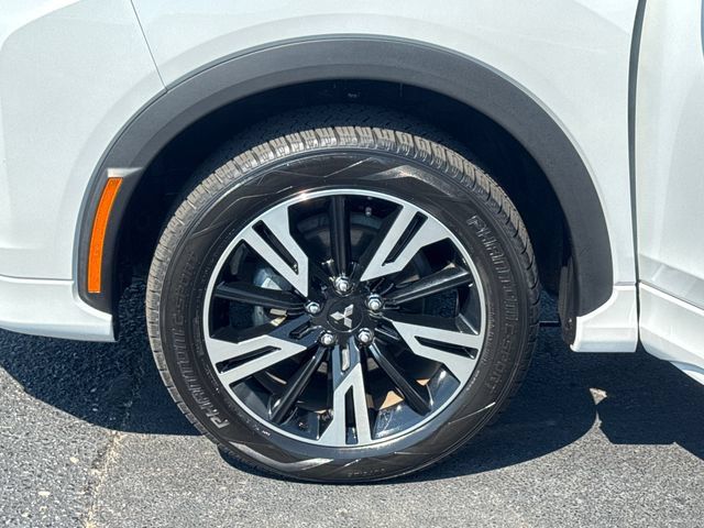 Used 2024 Mitsubishi Eclipse Cross AWD image 27