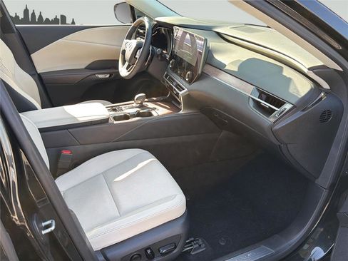 Used 2023 Lexus RX 350 Premium w/ Accessory Package AWD/4WD image 29