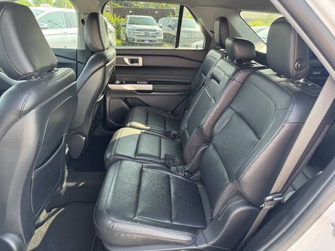 Certified 2020 Ford Explorer XLT w/ Equipment Group 202A AWD/4WD image 27
