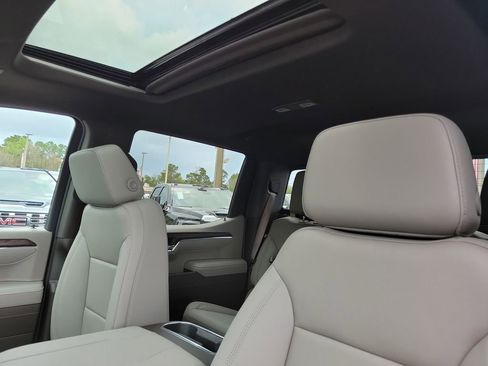 New 2026 GMC Sierra 1500 SLT w/ SLT Premium Package image 20