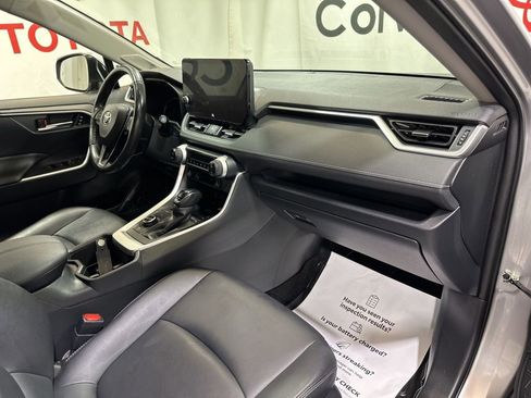 Used 2023 Toyota RAV4 XLE Premium image 13