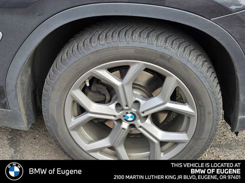 Used 2020 BMW X4 xDrive30i AWD/4WD image 9