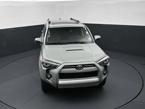 Used 2022 Toyota 4Runner TRD Off-Road Premium AWD/4WD image 13