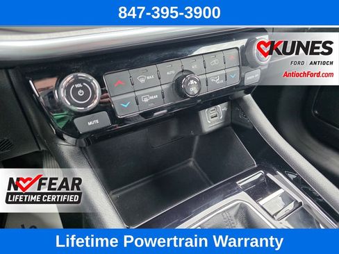 Used 2025 Jeep Compass Limited image 46