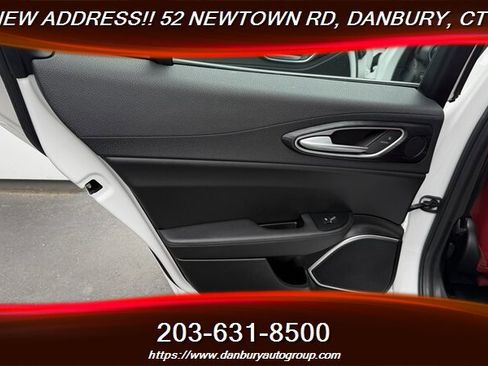 Used 2022 Alfa Romeo Giulia Sprint AWD/4WD image 25