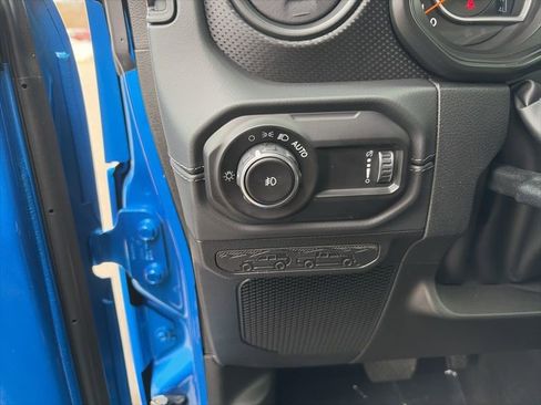 New 2026 Jeep Wrangler Rubicon w/ Whitecap Package image 23