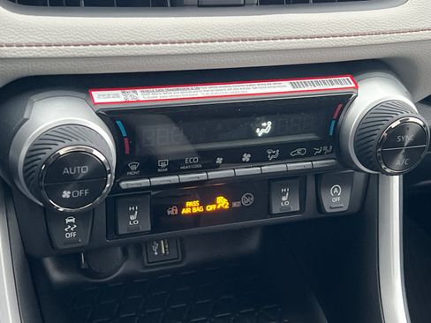 New 2025 Toyota RAV4 XLE w/ Convenience Package image 17