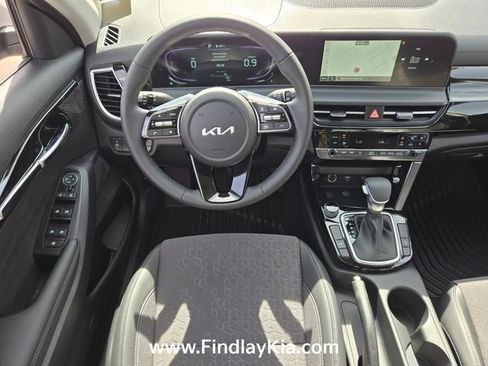 New 2026 Kia Seltos S FWD image 13