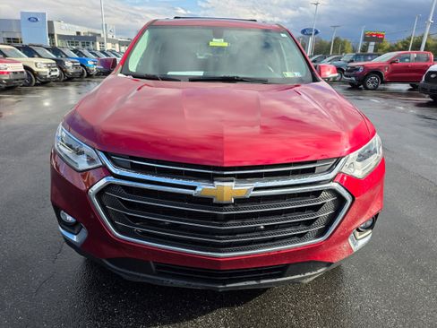 Used 2020 Chevrolet Traverse LT image 6