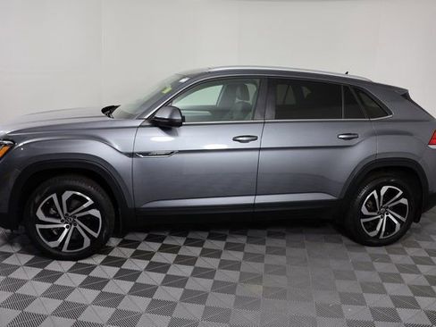 Used 2022 Volkswagen Atlas Cross Sport SE image 5