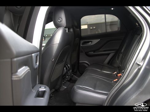 Used 2018 Jaguar F-PACE S AWD/4WD image 28