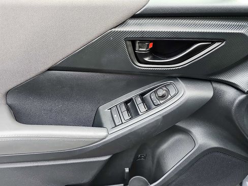 Used 2024 Subaru Crosstrek 2.0i Premium image 13