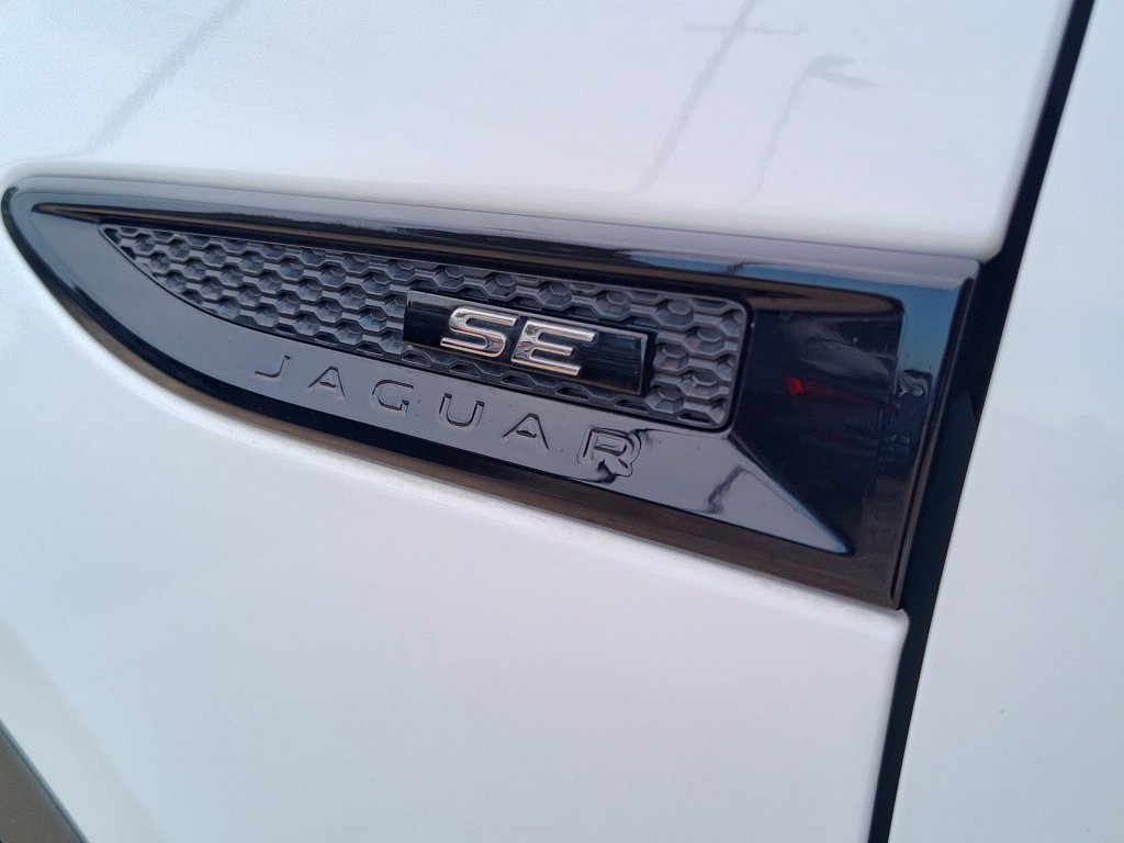 Used 2020 Jaguar E-PACE SE AWD/4WD image 18