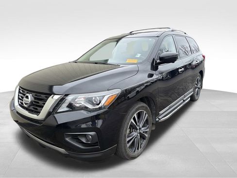 Used 2017 Nissan Pathfinder Platinum image 5