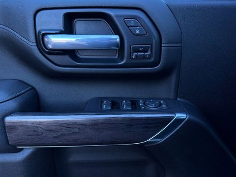 Certified 2021 Chevrolet Silverado 2500 LTZ w/ LTZ Plus Package image 11