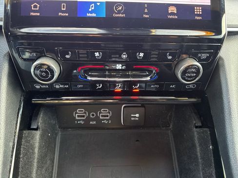 Used 2021 Jeep Grand Cherokee L Overland w/ Luxury Tech Group IV image 22