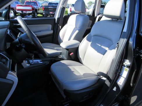 Used 2017 Subaru Forester 2.5i Limited AWD/4WD image 21