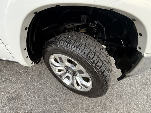 Used 2019 RAM 1500 Limited AWD/4WD image 43
