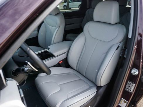 Used 2024 Hyundai Palisade SEL w/ Premium Package image 21
