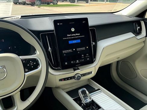 New 2026 Volvo XC60 B5 Ultra w/ Protection Package Premier image 9