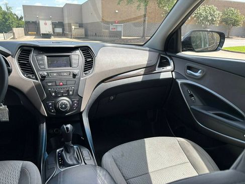 Used 2017 Hyundai Santa Fe Sport image 23