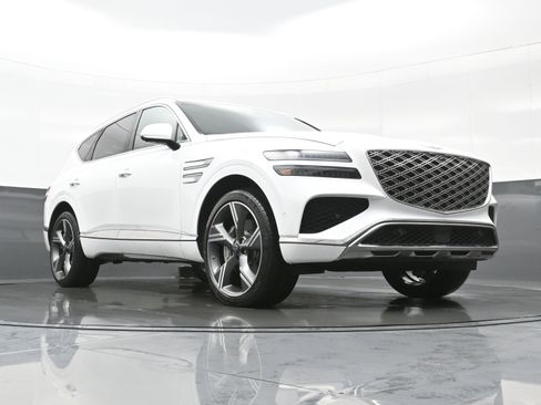 New 2025 Genesis GV80 3.5T Prestige image 11